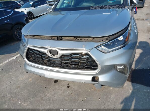 5TDBZRBH9MS559443 2021 TOYOTA HIGHLANDER Silver Widok z przodu