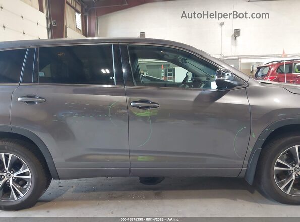 5TDBZRFH0JS814146 2018 TOYOTA HIGHLANDER Gray Widok z przodu