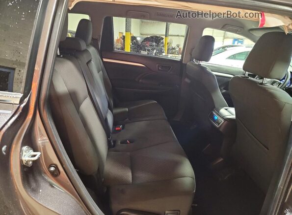 5TDBZRFH0KS942632 2019 TOYOTA HIGHLANDER Gray უკანა სალონის ხედი