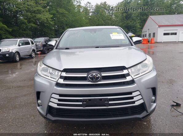 5TDBZRFH1HS402389 2017 TOYOTA HIGHLANDER Silver Front view