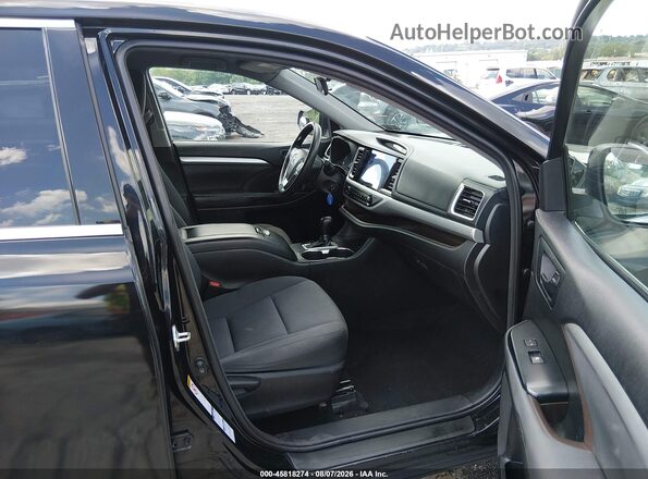 5TDBZRFH2HS471690 2017 TOYOTA HIGHLANDER Черный Вид салона спереди