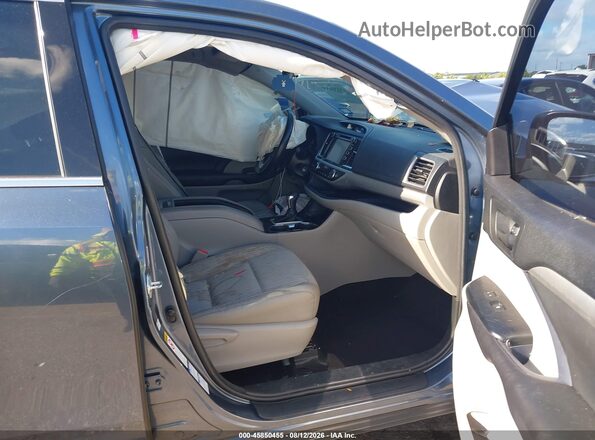 5TDBZRFH3HS473013 2017 TOYOTA HIGHLANDER Blue Вид салону спереду