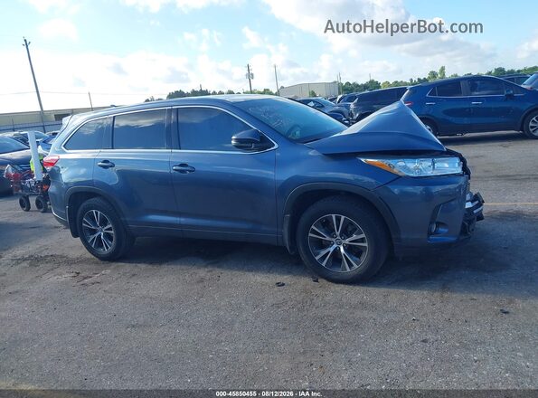 5TDBZRFH3HS473013 2017 TOYOTA HIGHLANDER Blue Вид задньої частини салону