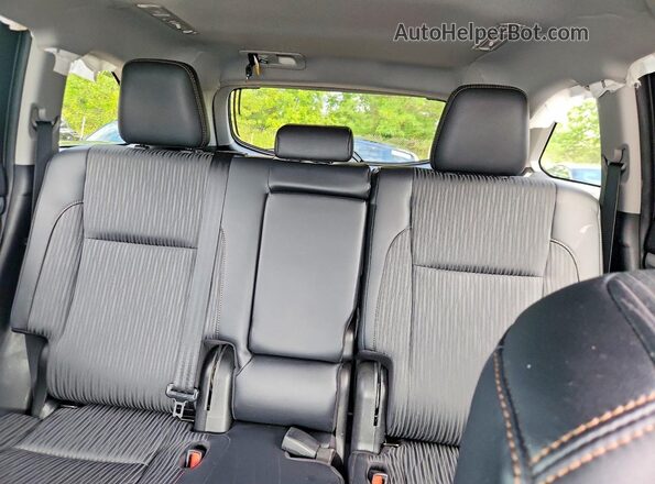 5TDBZRFH3KS729898 2019 TOYOTA HIGHLANDER White Rear seats view