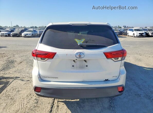 5TDBZRFH4KS981207 2019 TOYOTA HIGHLANDER White Вид ззаду