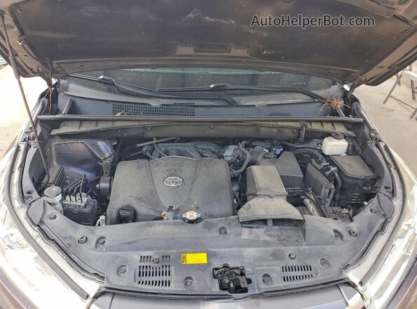 5TDBZRFH6KS962271 2019 TOYOTA HIGHLANDER Gray Widok wnętrza z tyłu