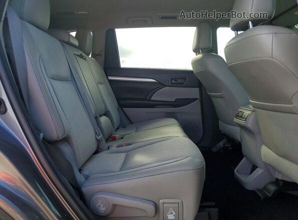 5TDBZRFH7HS416118 2017 TOYOTA HIGHLANDER Gray Vista interior trasera