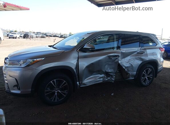 5TDBZRFH8HS429041 2017 TOYOTA HIGHLANDER Серебряный Вид спереди