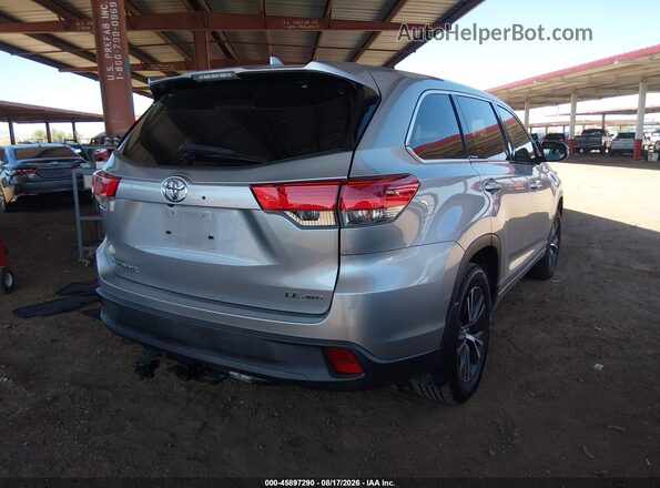 5TDBZRFH8HS429041 2017 TOYOTA HIGHLANDER Серебряный Задняя правая четверть