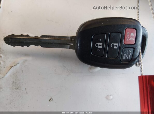 5TDBZRFH8HS429041 2017 TOYOTA HIGHLANDER Серебряный Вид панели приборов