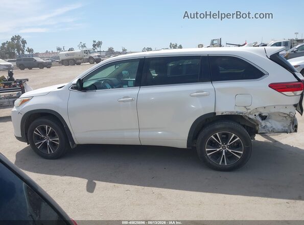 5TDBZRFH9JS494079 2018 TOYOTA HIGHLANDER White 360 interior view