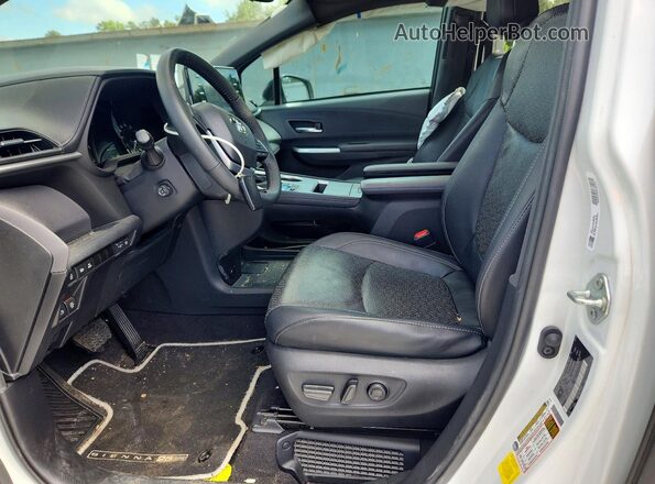 5TDCRKEC4PS154364 2023 TOYOTA SIENNA White Front interior view