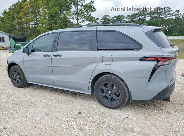 5TDCSKFC0TS229042 2026 TOYOTA SIENNA Gray Trasero izquierdo