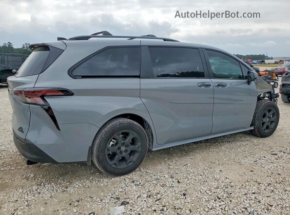 5TDCSKFC0TS229042 2026 TOYOTA SIENNA Gray Trasero derecho