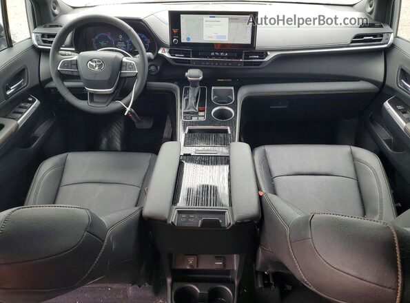 5TDCSKFC0TS229042 2026 TOYOTA SIENNA Gray Vista del salpicadero