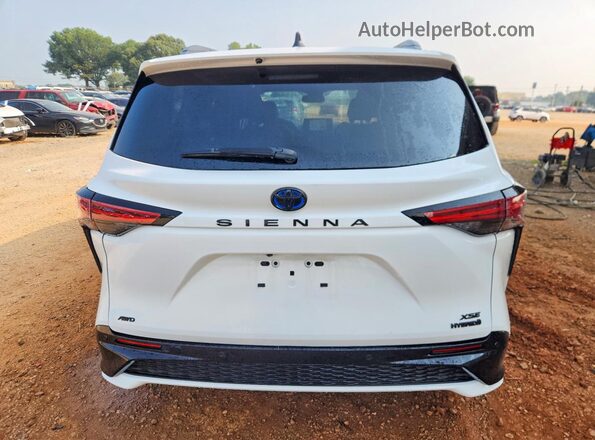 5TDCSKFC1RS153856 2024 TOYOTA SIENNA White Հետևի տեսք
