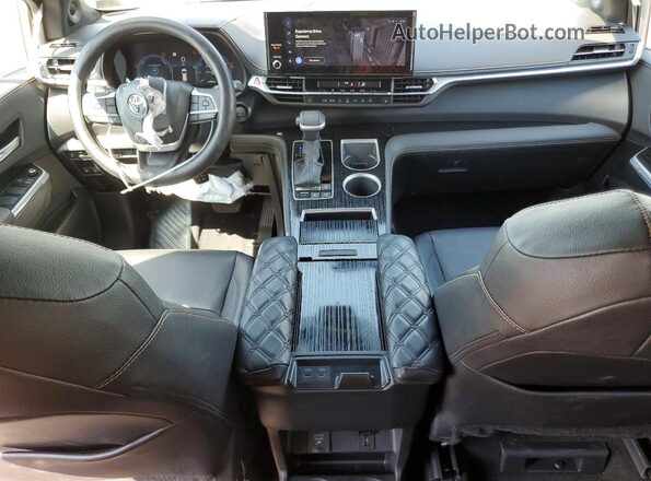 5TDCSKFC4SS166879 2025 TOYOTA SIENNA Gray Widok deski rozdzielczej