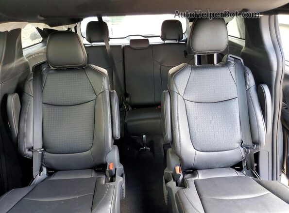 5TDCSKFC4SS166879 2025 TOYOTA SIENNA Gray Widok tylnych siedzeń