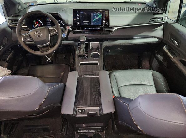 5TDCSKFC6RS143744 2024 TOYOTA SIENNA Gray Widok deski rozdzielczej