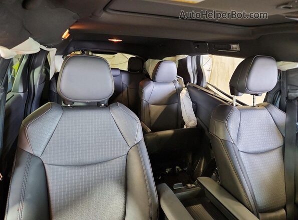 5TDCSKFC6RS143744 2024 TOYOTA SIENNA Gray Widok tylnych siedzeń