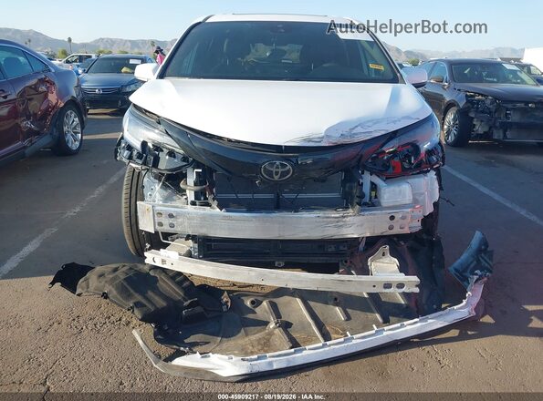 5TDCSKFC8TS252925 2026 TOYOTA SIENNA Белый Вид щитка приборов
