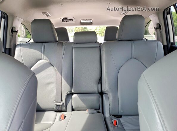 5TDCZRAH3LS503292 2020 TOYOTA HIGHLANDER White Rear seats view