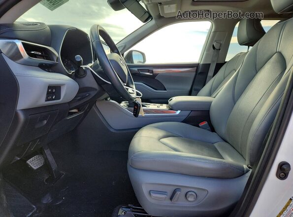 5TDDBRCH9MS527202 2021 TOYOTA HIGHLANDER White Vista interior delantera