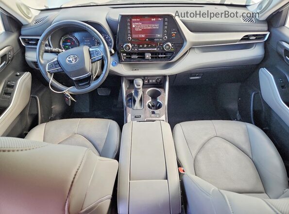 5TDDBRCH9MS527202 2021 TOYOTA HIGHLANDER White Vista del salpicadero