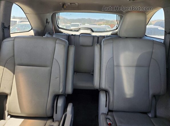 5TDDGRFH5HS029565 2017 TOYOTA HIGHLANDER Gray Rear seats view