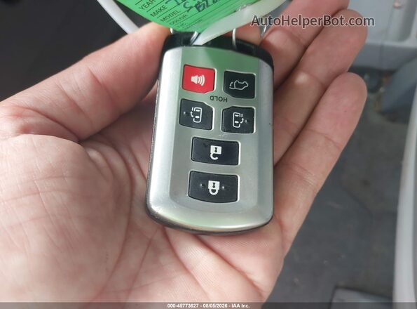 5TDDK3DC3GS135742 2016 TOYOTA SIENNA Silver Widok deski rozdzielczej