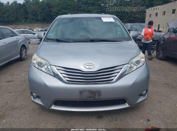 5TDDK3DC3GS135742 2016 TOYOTA SIENNA Silver Widok zestawu wskaźników