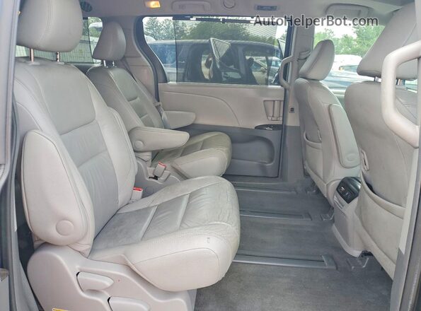 5TDDK3DC5GS139808 2016 TOYOTA SIENNA Black Սալոնի հետևի տեսք
