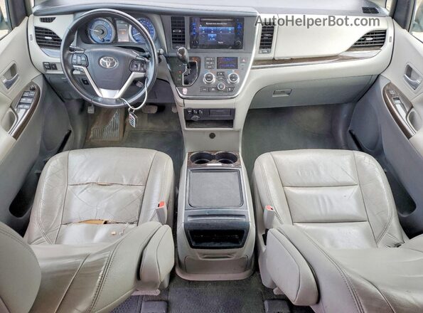 5TDDK3DC8GS142816 2016 TOYOTA SIENNA Gray Widok deski rozdzielczej