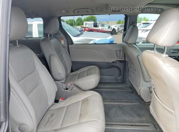 5TDDK3DC8GS142816 2016 TOYOTA SIENNA Gray Widok wnętrza z tyłu