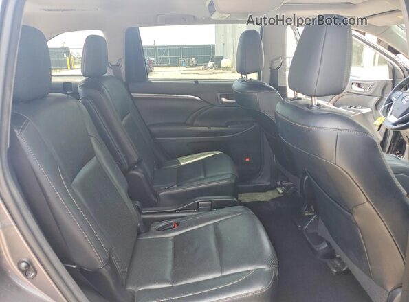 5TDDKRFH4GS253116 2016 TOYOTA HIGHLANDER Gray Widok wnętrza z tyłu