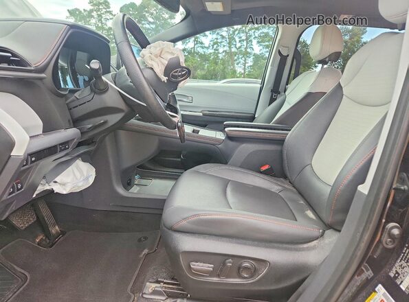 5TDDRKEC0PS169352 2023 TOYOTA SIENNA Black Widok wnętrza z przodu