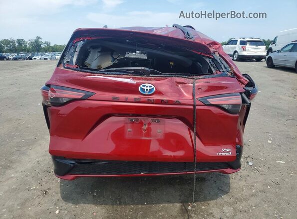 5TDDRKECXNS134203 2022 TOYOTA SIENNA Red უკანა ხედი