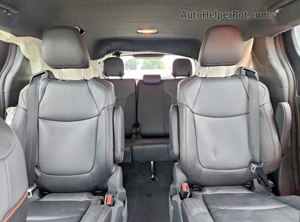 5TDDSKFC3RS133743 2024 TOYOTA SIENNA Черный Вид задних сидений