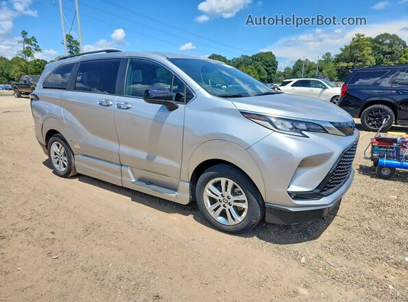 5TDDSKFC6NS071359 2022 TOYOTA SIENNA Silver Передня права чверть