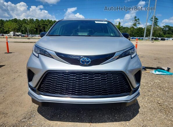 5TDDSKFC6NS071359 2022 TOYOTA SIENNA Silver Вид спереду