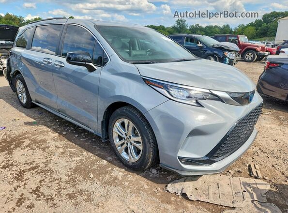 5TDDSKFC9PS074923 2023 TOYOTA SIENNA Silver Front right