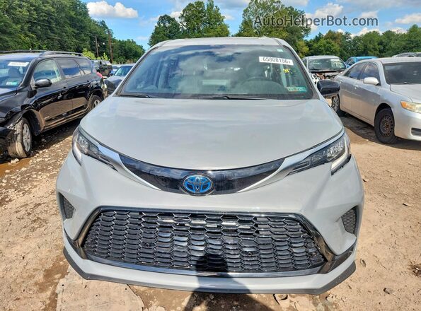 5TDDSKFC9PS074923 2023 TOYOTA SIENNA Silver Front view