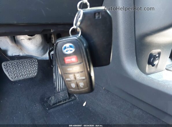 5TDDSKFC9RS134637 2024 TOYOTA SIENNA White Vista del salpicadero