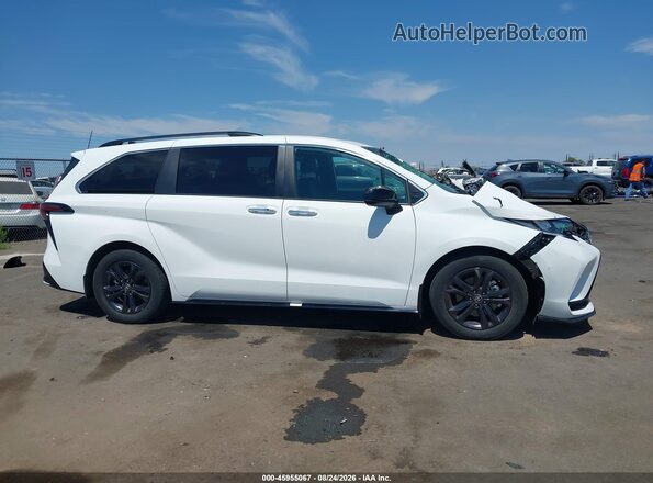 5TDDSKFC9RS134637 2024 TOYOTA SIENNA White Vista interior trasera