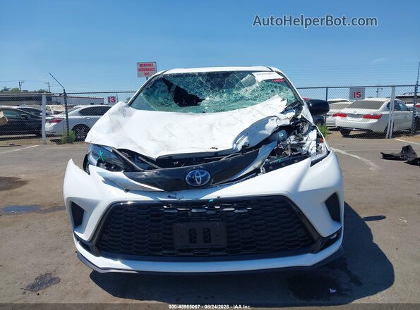 5TDDSKFC9RS134637 2024 TOYOTA SIENNA White Vista del cuadro de instrumentos