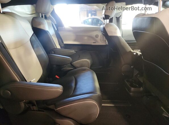 5TDDSKFCXSS223817 2025 TOYOTA SIENNA Blue Սալոնի հետևի տեսք