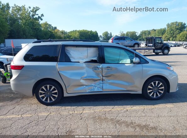 5TDDZ3DC0LS228076 2020 TOYOTA SIENNA Silver Rear interior view