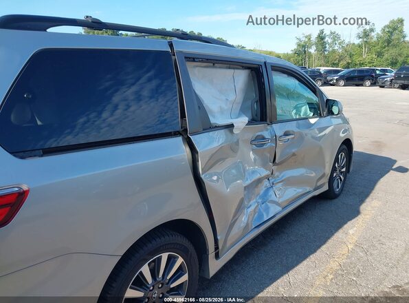 5TDDZ3DC0LS228076 2020 TOYOTA SIENNA Silver 
