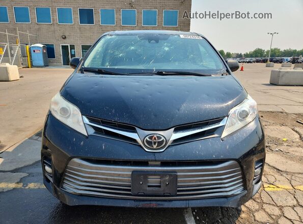 5TDDZ3DC1JS198843 2018 TOYOTA SIENNA Black Դիմացի տեսք