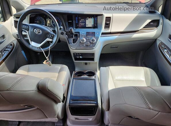 5TDDZ3DC2HS150424 2017 TOYOTA SIENNA Red Вид панелі приладів